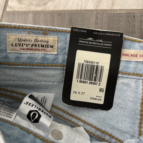 Levi's Women's Ribcage Straight Ankle Jeans Size 26/27 Light Wash Button-Fly NWT - Picture 3 of 7